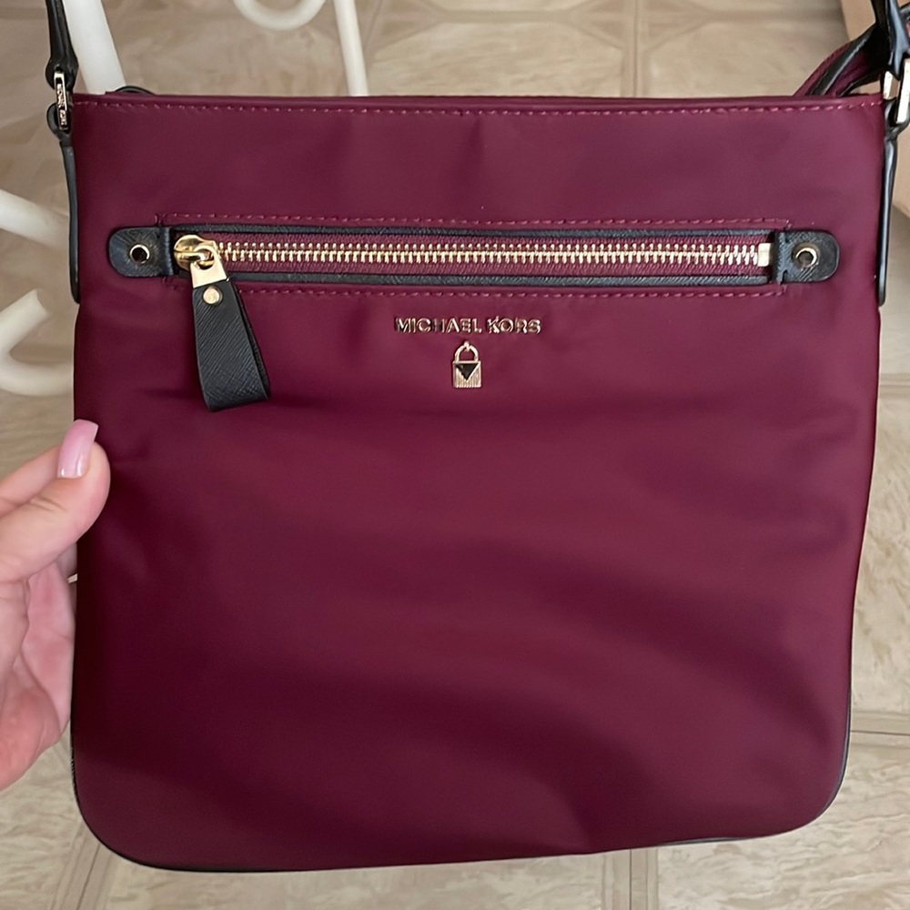 Micheal Kors Crossbody